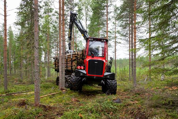 Komatsu 835 форвардер