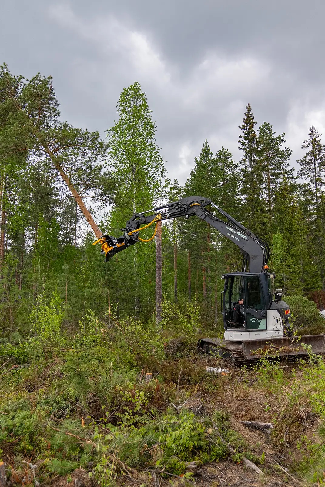 TMK 300 — ножницы для древесины в работе на экскаваторе